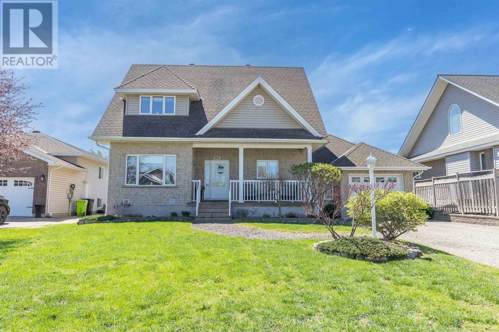 Photo 1 of 42 — 53 Laura ST, Sault Ste. Marie, ON P6C2G5