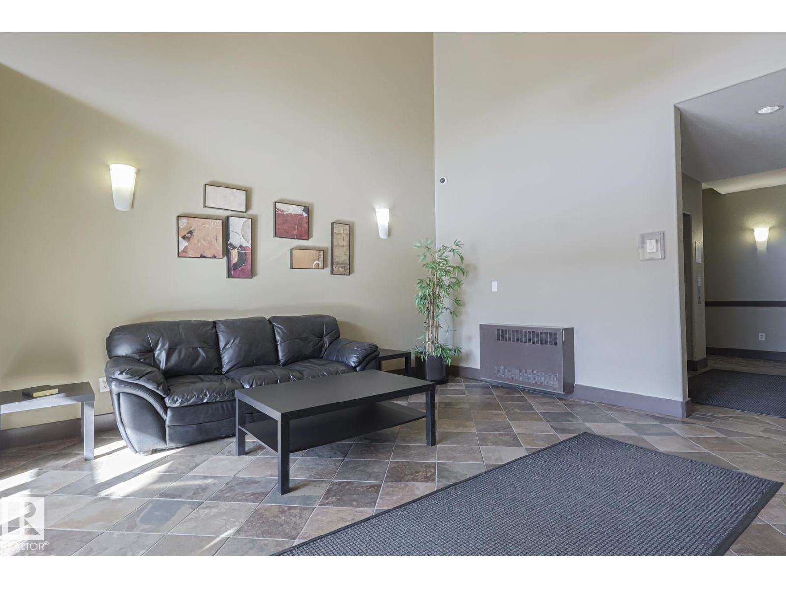 #105 2503 HANNA CR NW