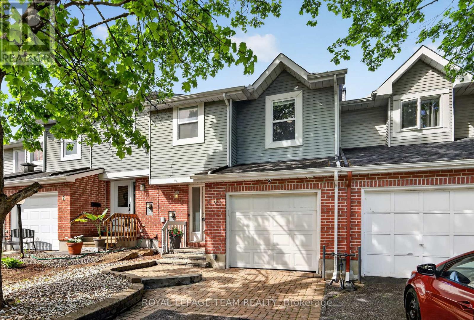 Photo 1 of 39 — 4 MILL HILL ROAD, Ottawa, ON K2H9N4