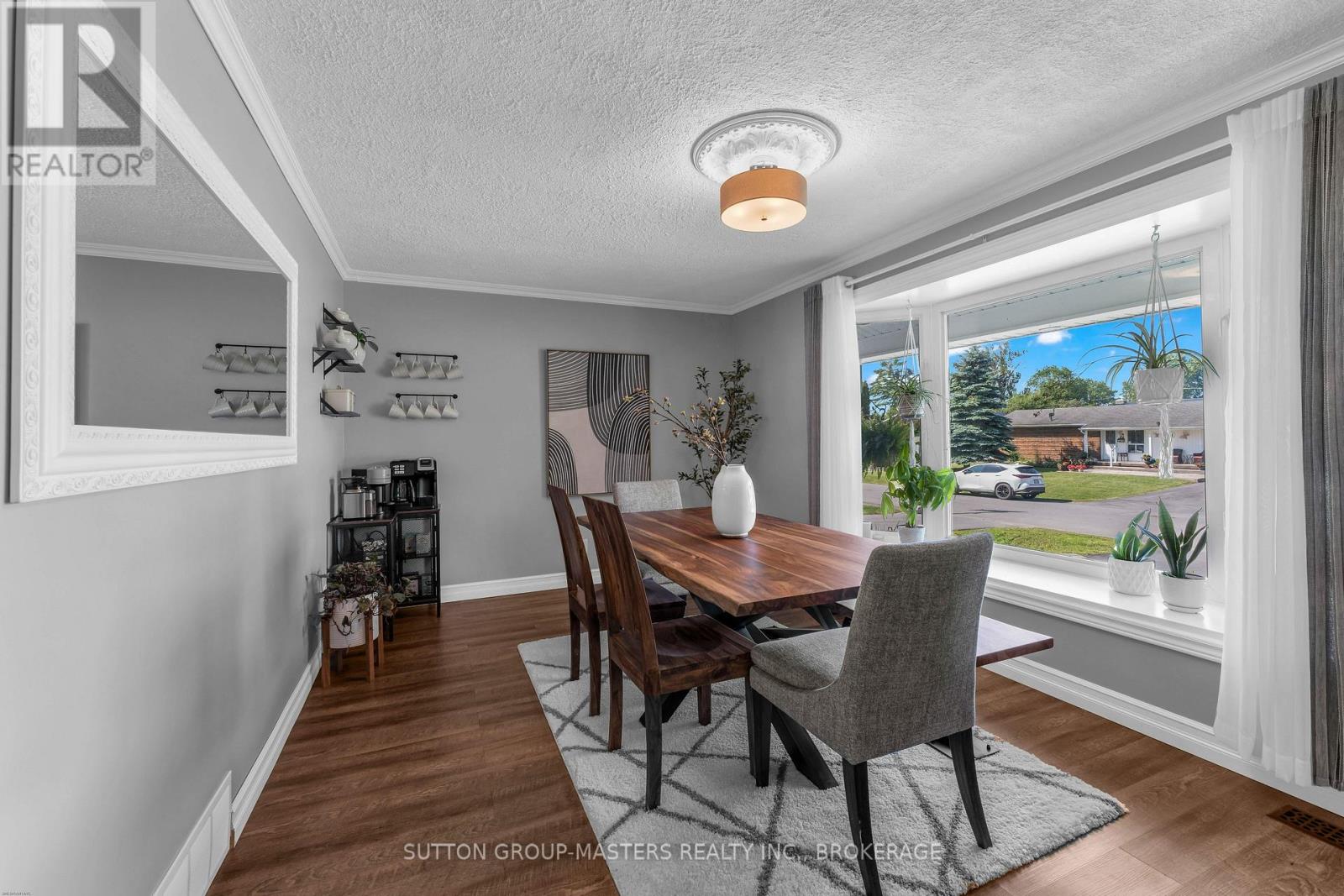 11 CHESTERFIELD DRIVE