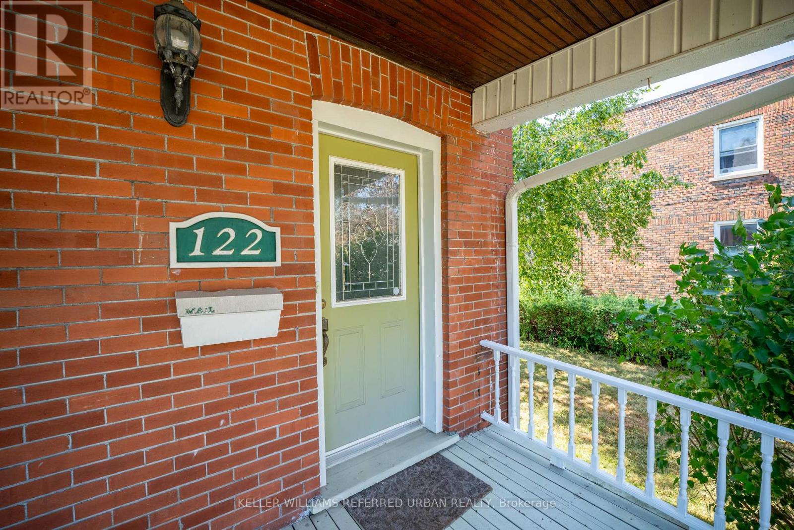 122 QUEEN STREET