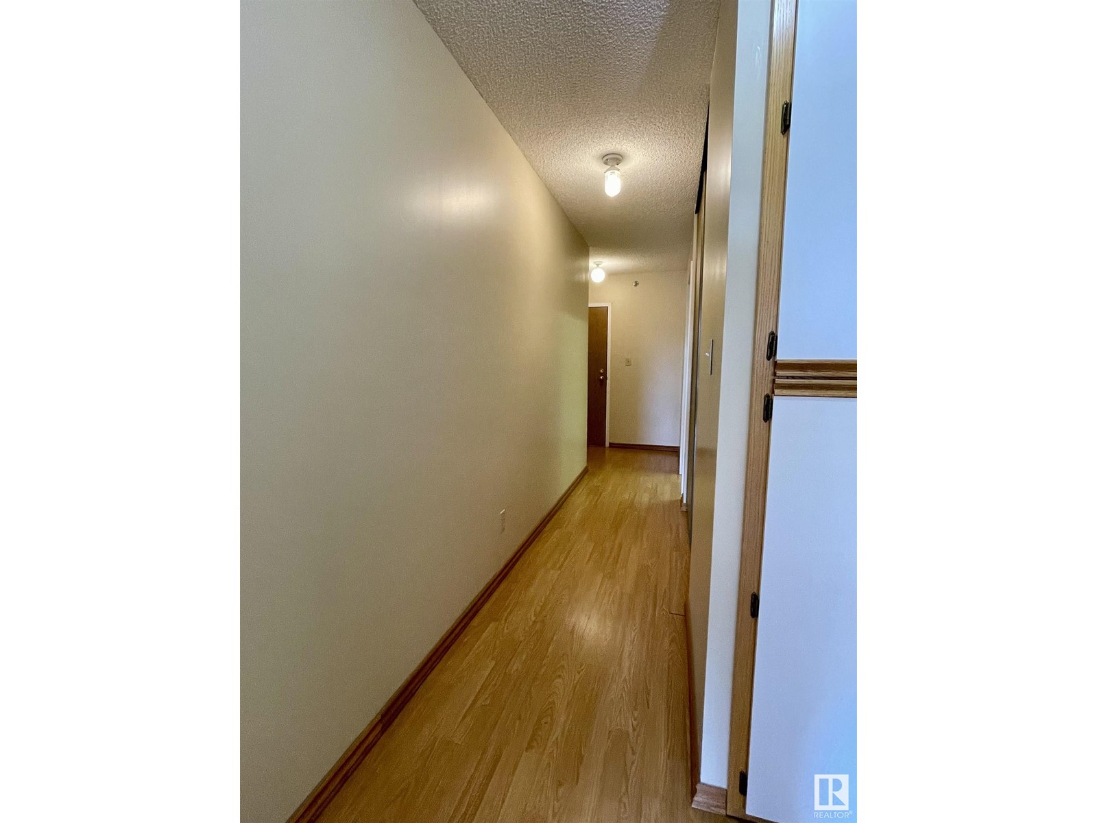 #306 4812 51 AV
