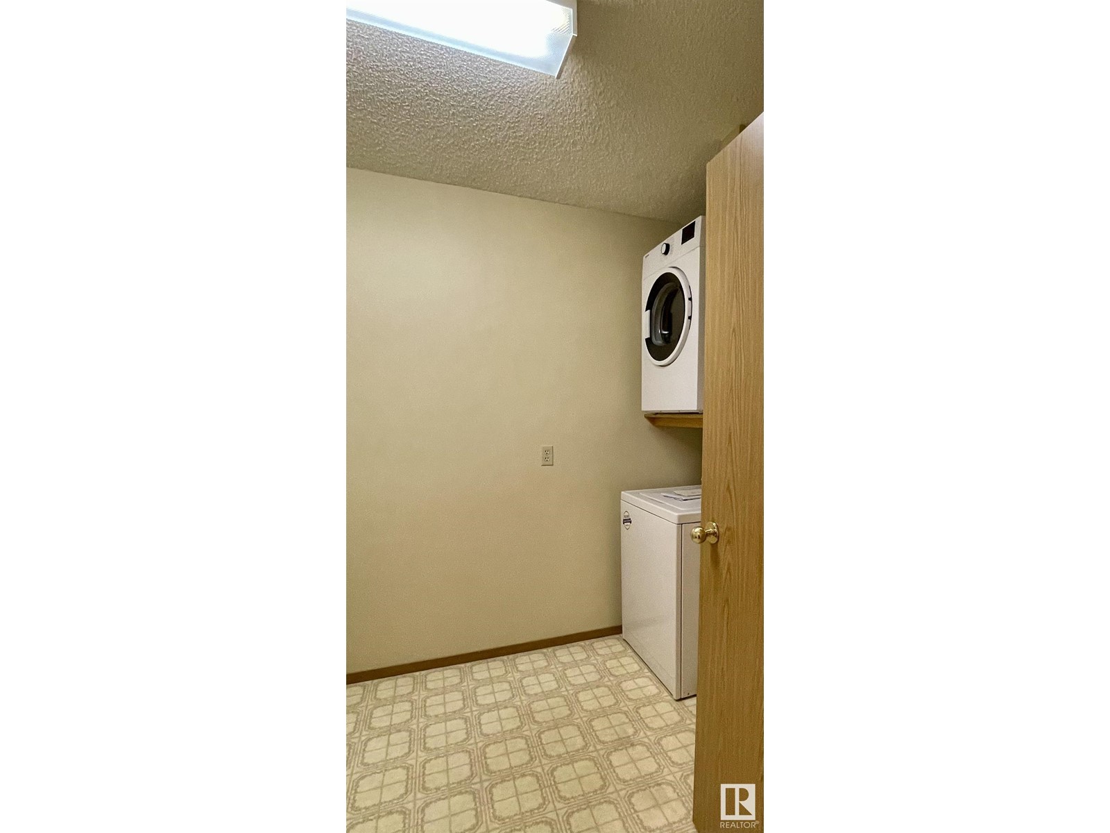 #306 4812 51 AV