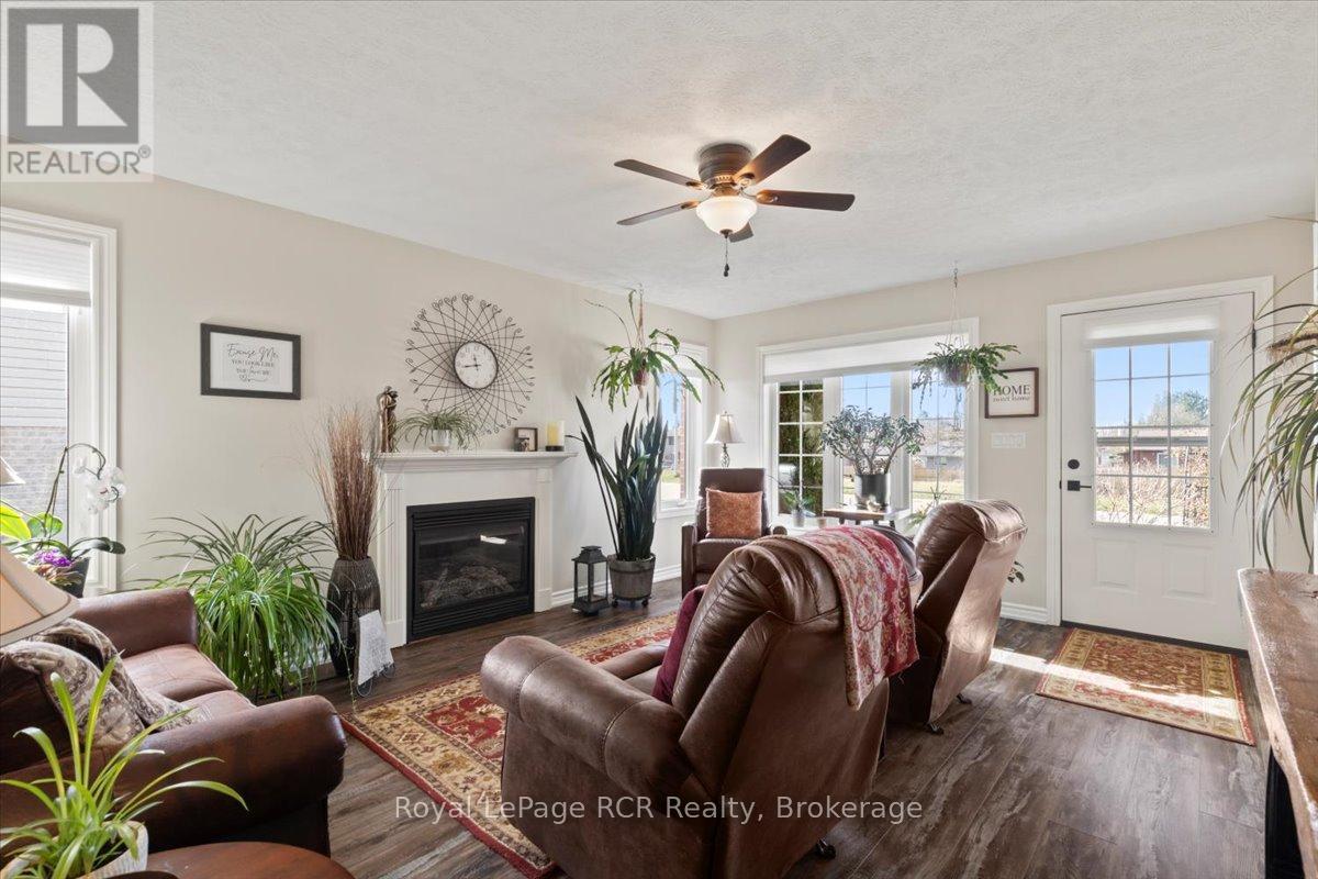 219 16TH AVENUE CRESCENT