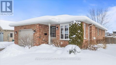 219 16TH AVENUE CRESCENT Hanover ON N4N3V3