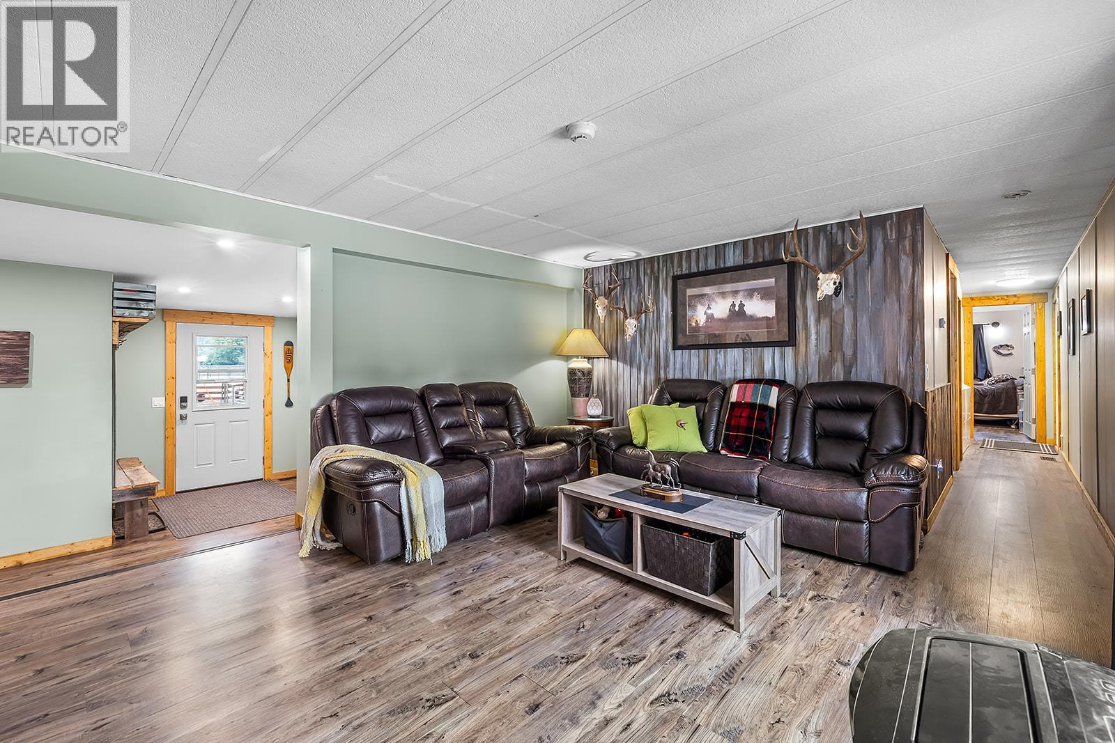 1077 Goat River South Road