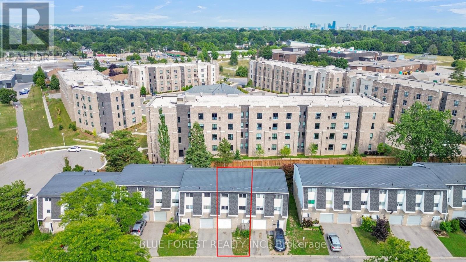 UNIT 6 - 40 FAIRFAX COURT E