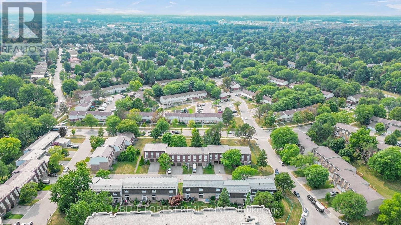 UNIT 6 - 40 FAIRFAX COURT E