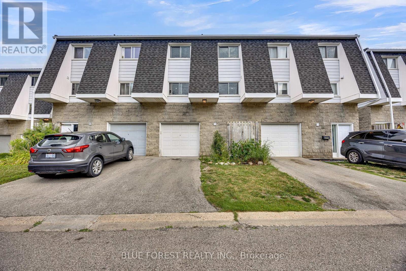 UNIT 6 - 40 FAIRFAX COURT E