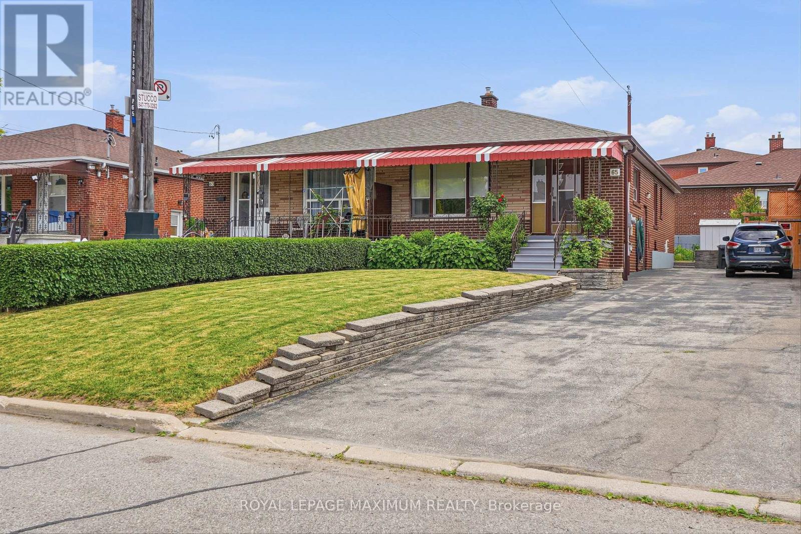 Photo 1 of 29 — 65 MAGELLAN DRIVE, Toronto (Glenfield-Jane Heights), ON M3L1T4