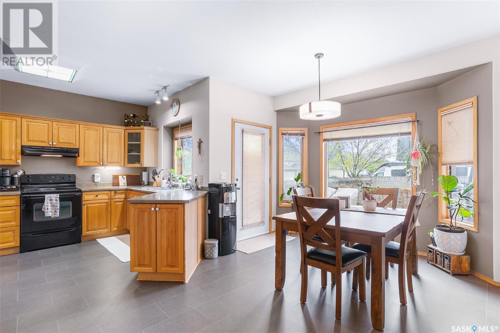 138 Eastman COVE