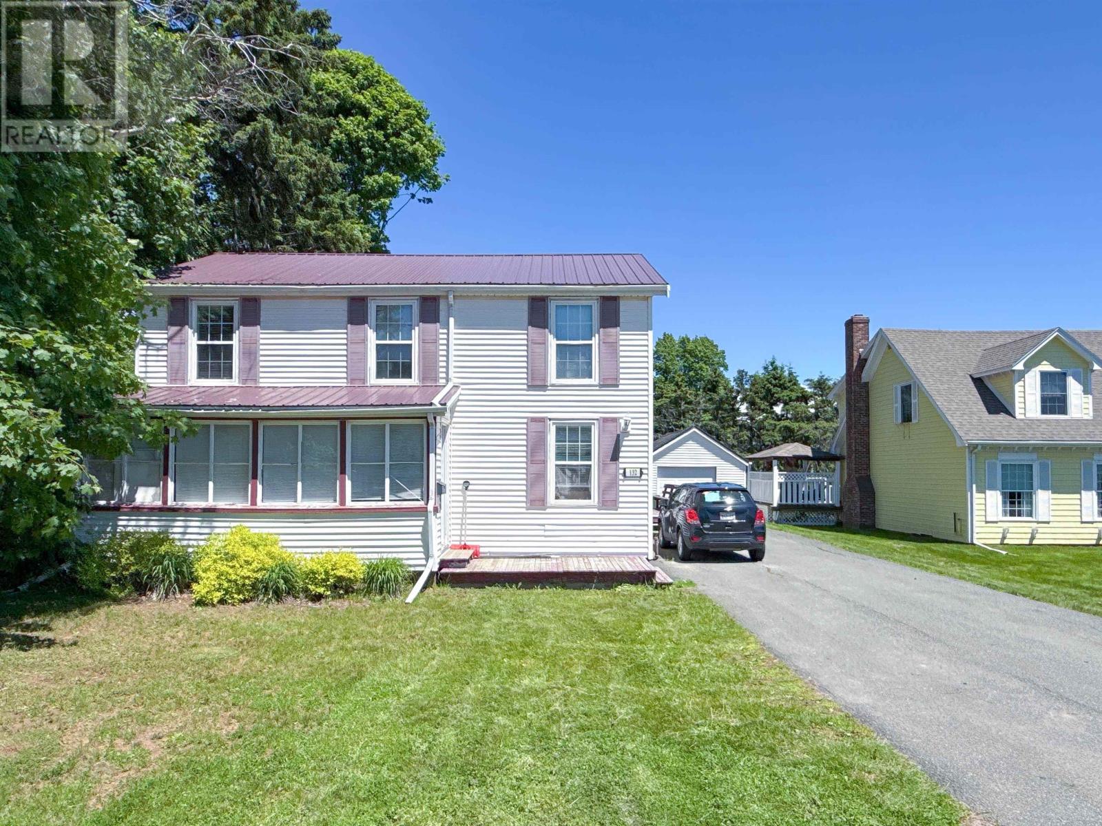 Photo 1 of 36 — 132 Mount Edward Road, Charlottetown, PE C1A5S9
