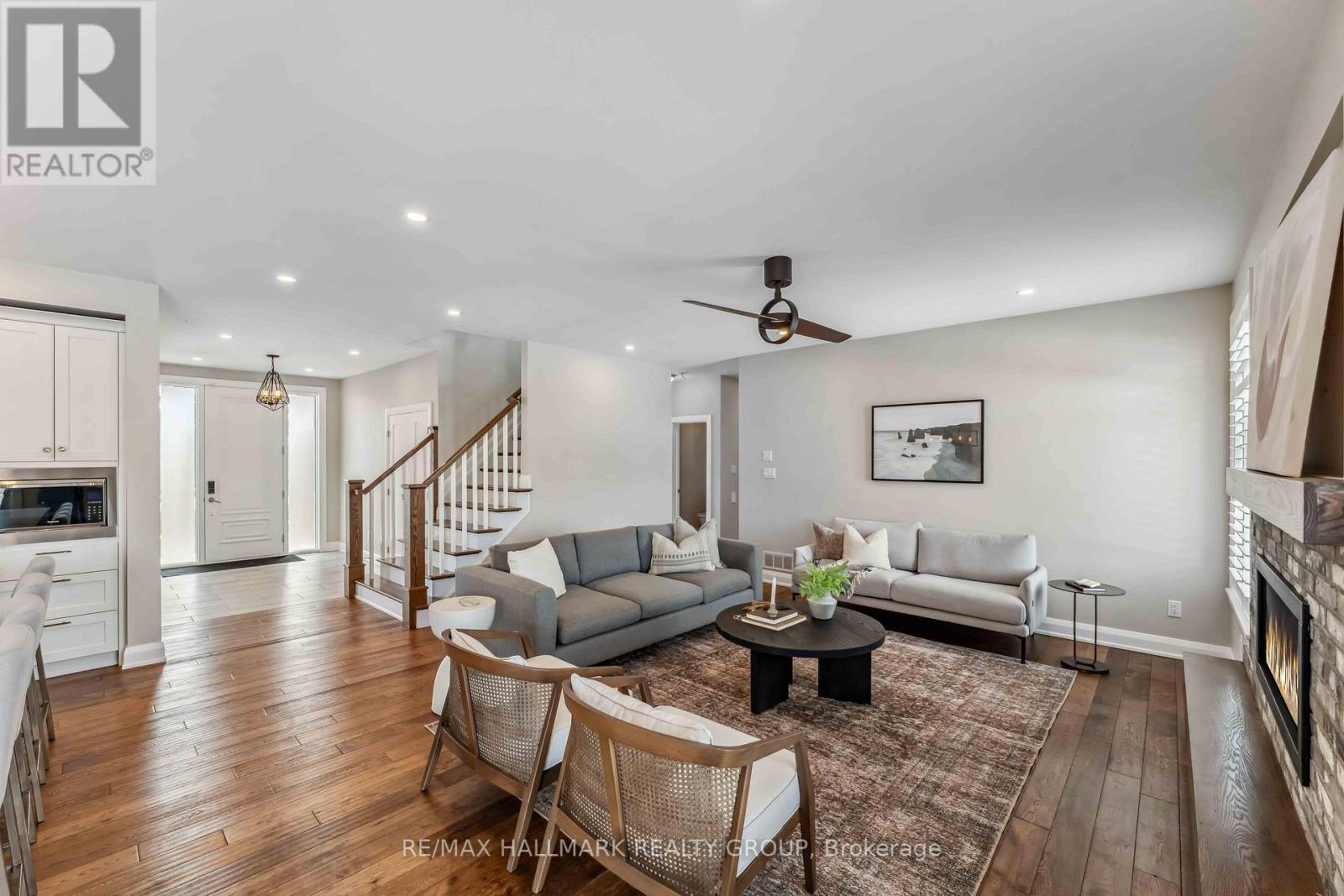 6488 PRINCE OF WALES DRIVE