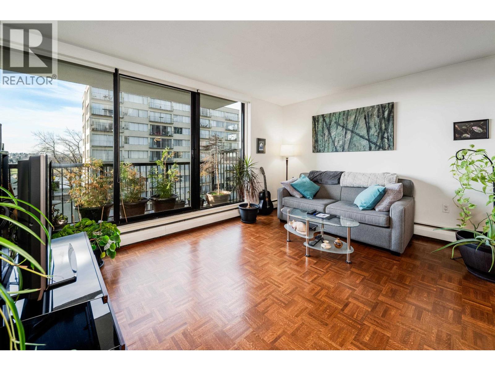 308 1330 HARWOOD STREET