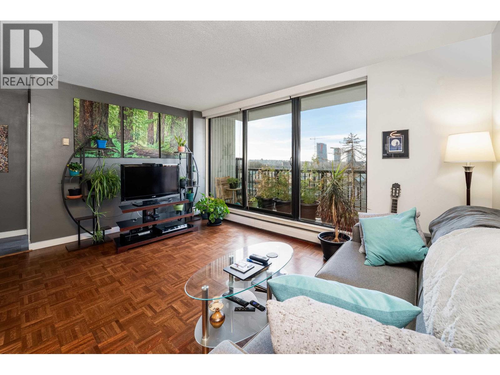 308 1330 HARWOOD STREET