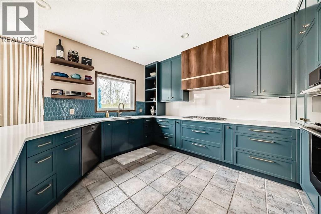 1416 Strathcona Drive SW