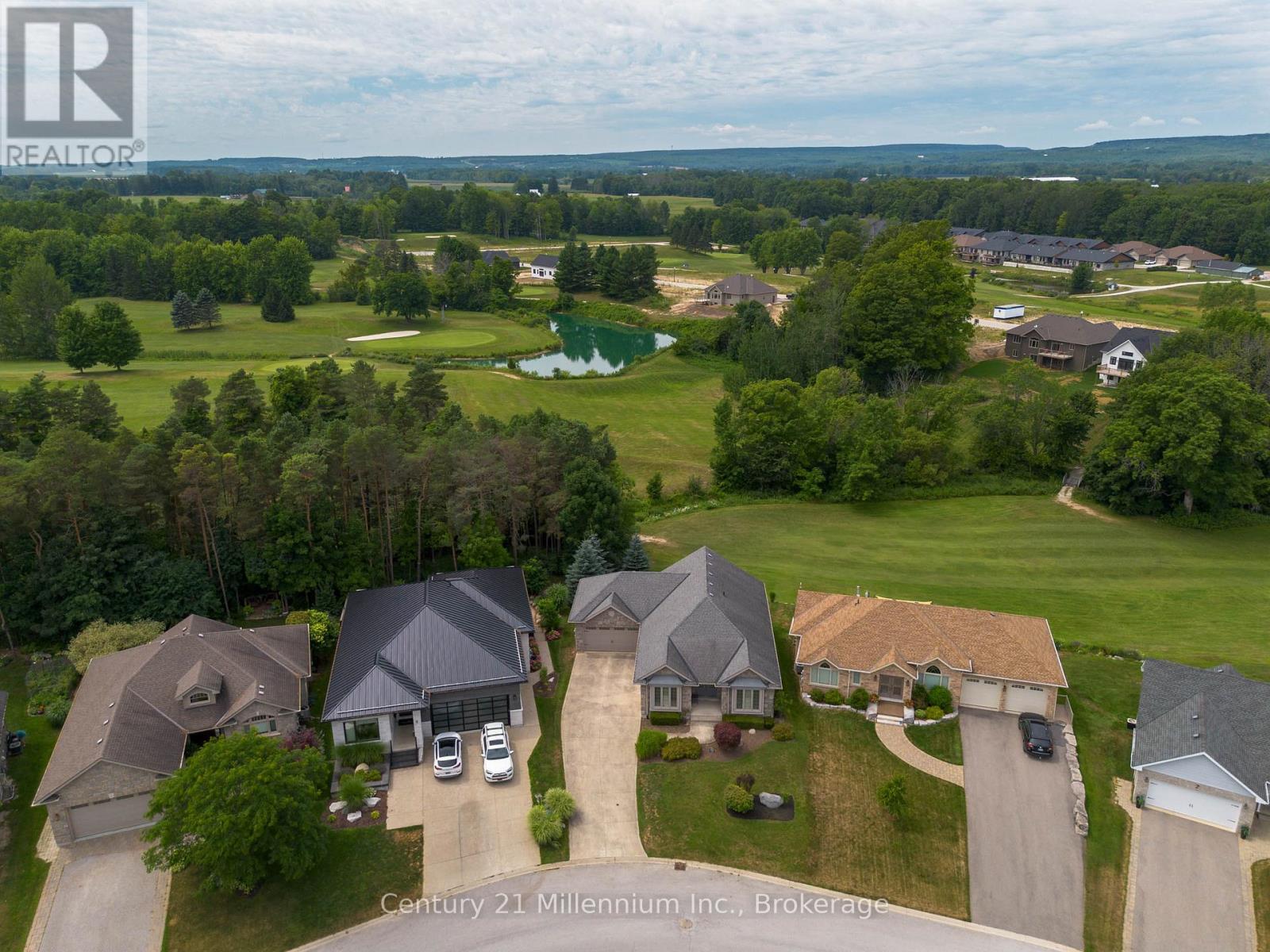 6 GLEN ABBEY COURT
