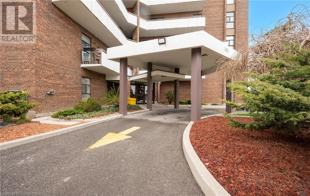 3025 QUEEN FREDERICA Drive Unit# 201