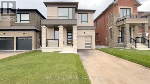 4 MCBRIDE TRAIL Barrie ON L9J0Y9