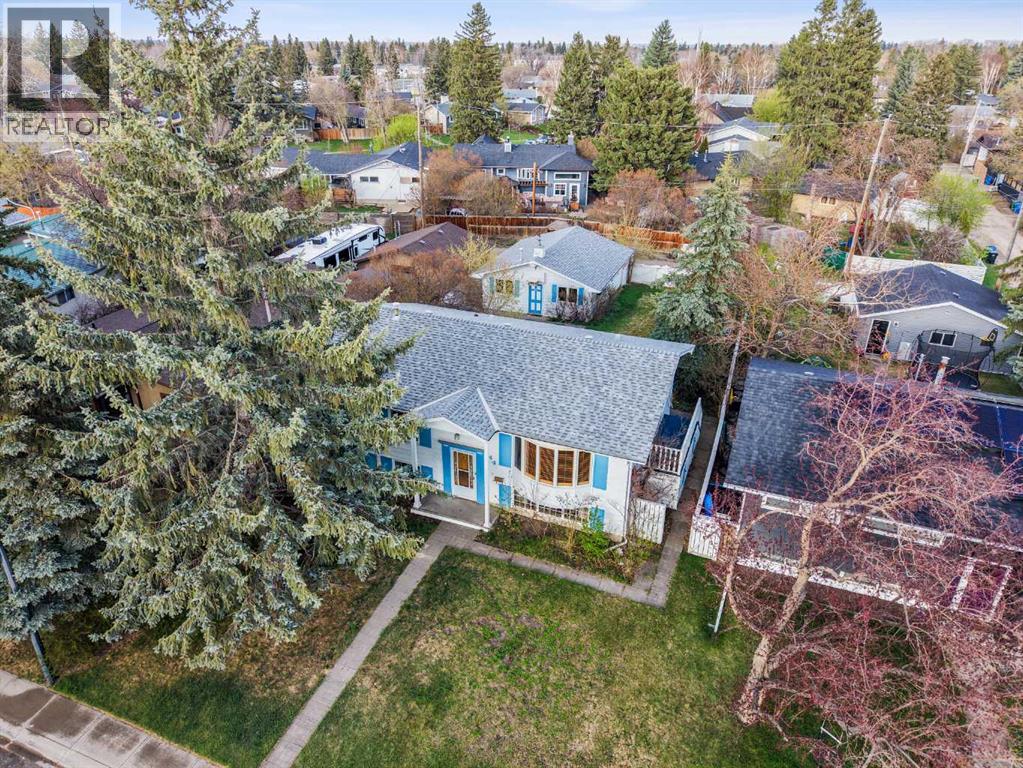 444 Woodland Crescent SE