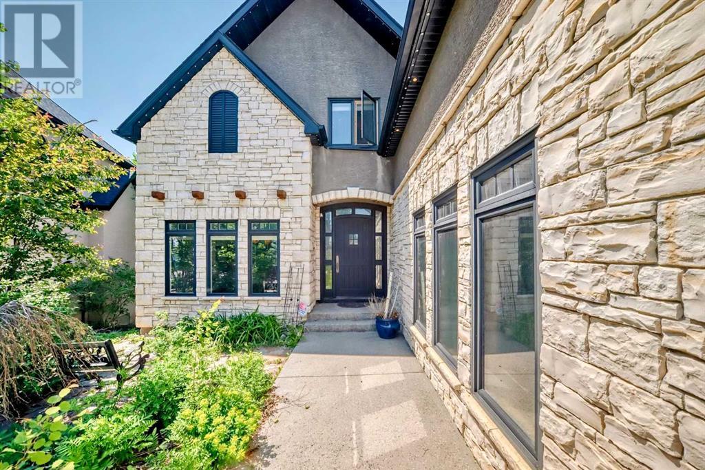 113 Tusslewood Heights NW