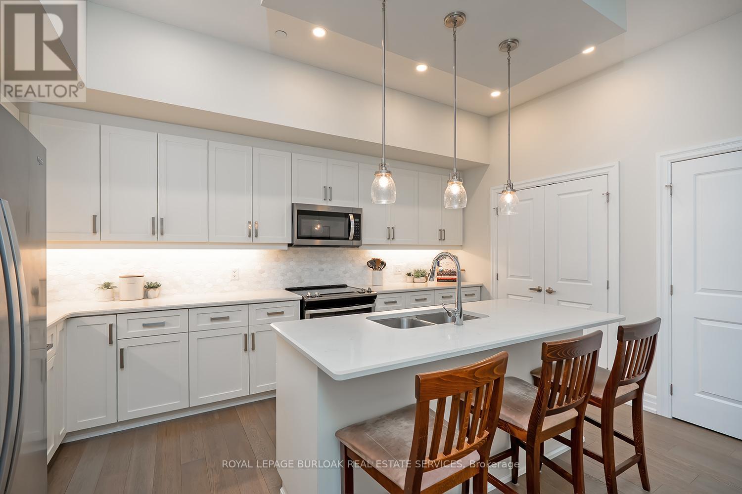 202 - 1878 GORDON STREET