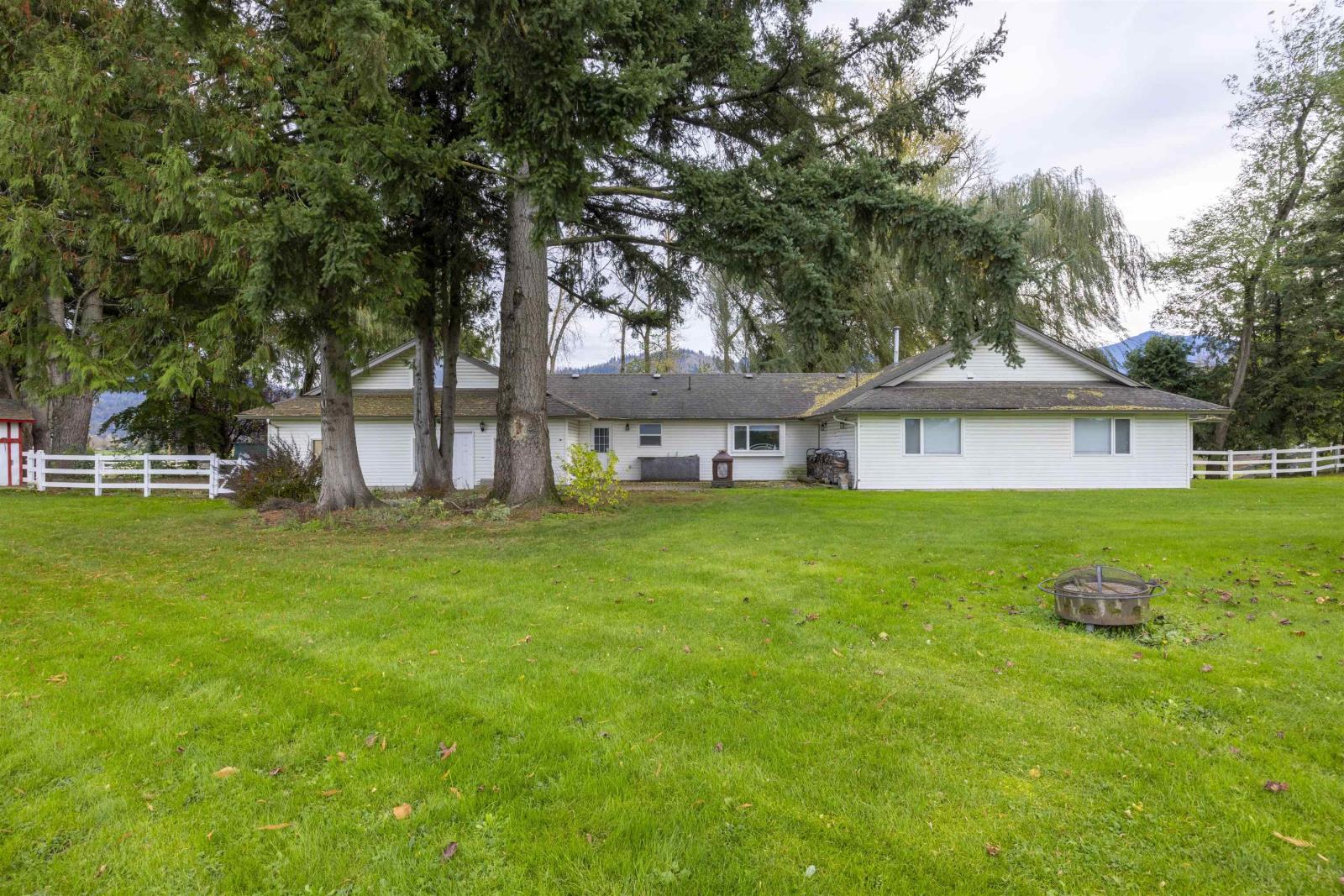 6911 CHILLIWACK RIVER ROAD|Sardis East Vedder