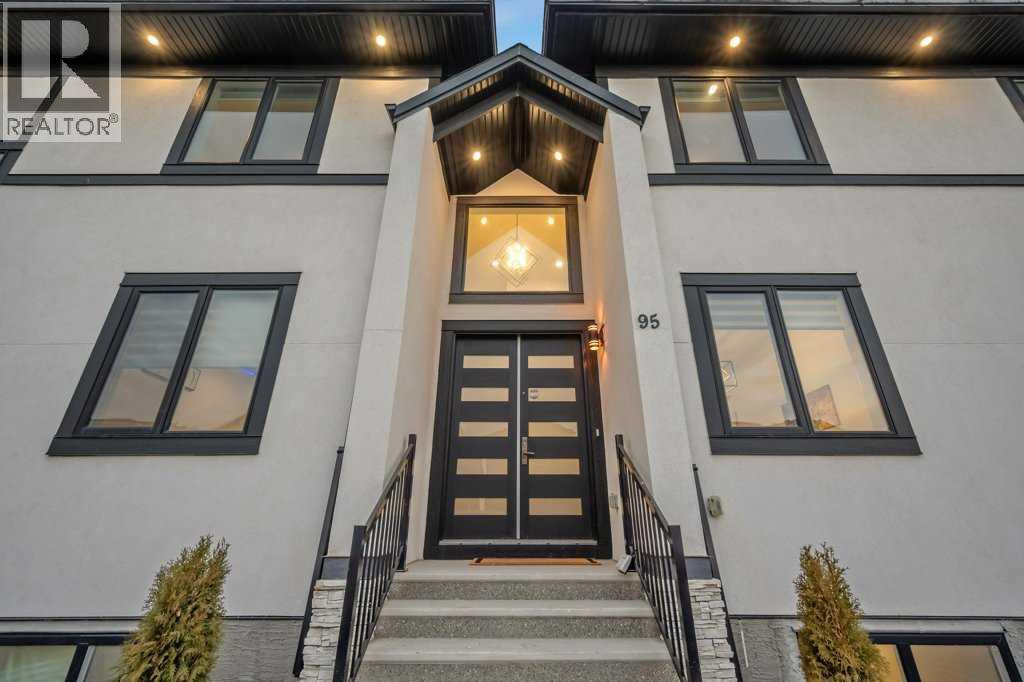 95 Saddlepeace Way NE