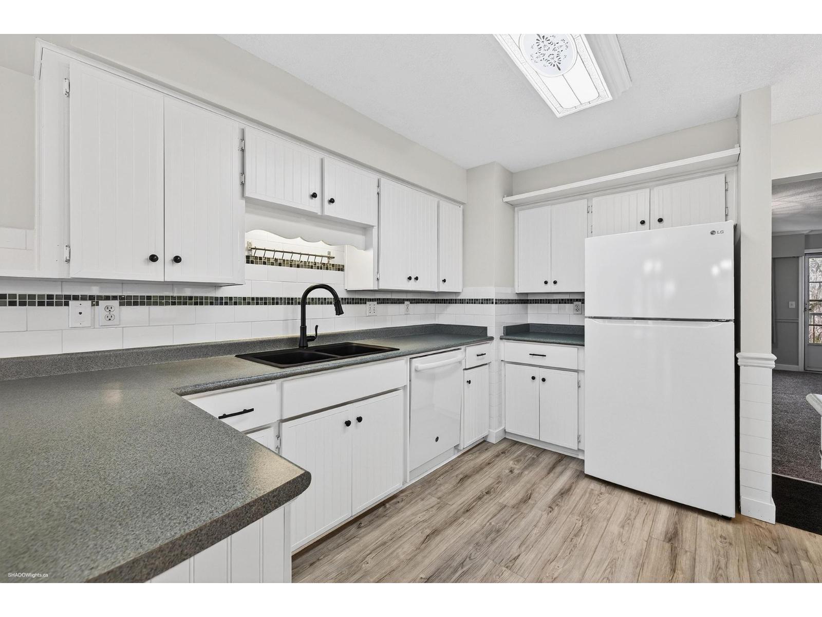 61 32959 GEORGE FERGUSON WAY