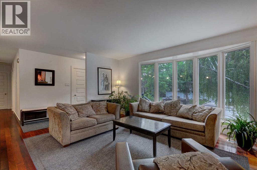 82 Gladys Ridge Road SW