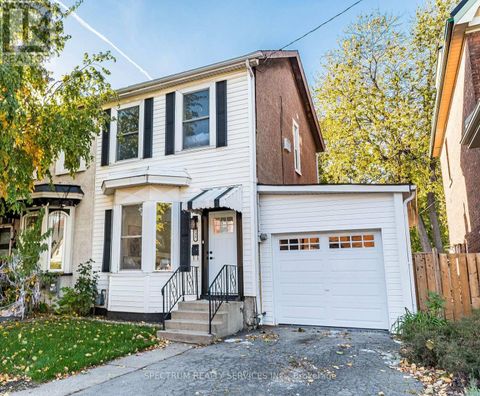 135 EAST AVENUE N Hamilton (Landsdale) ON L8L5H8