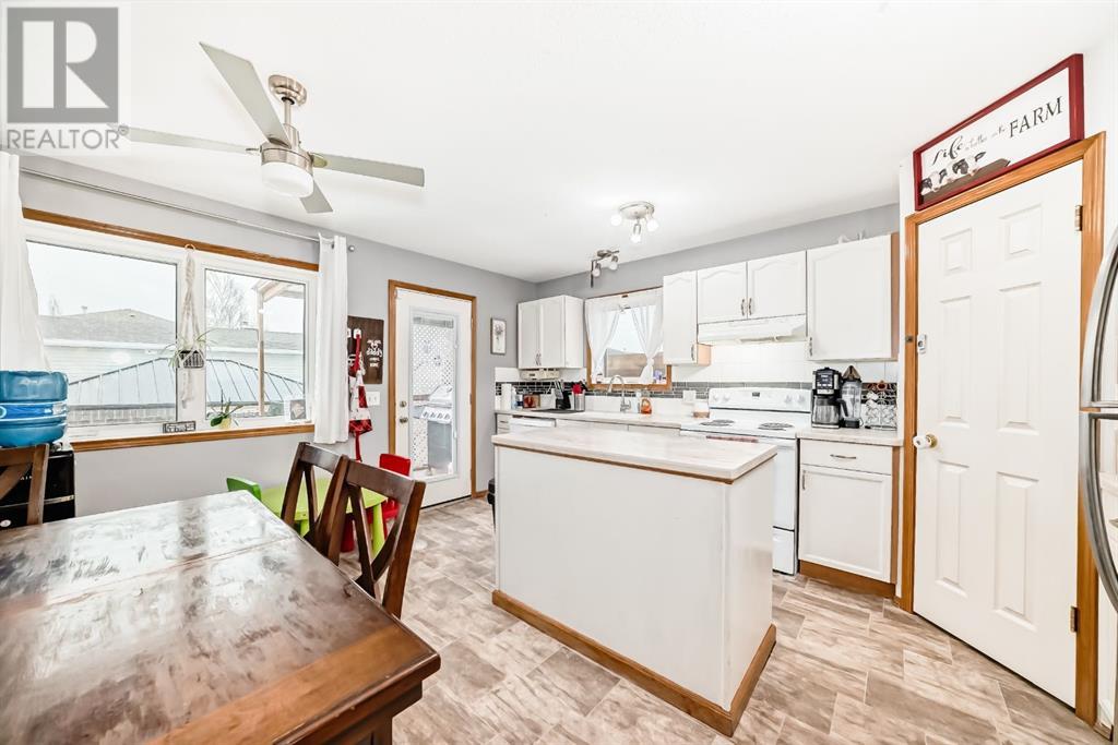 403 Strathford Boulevard