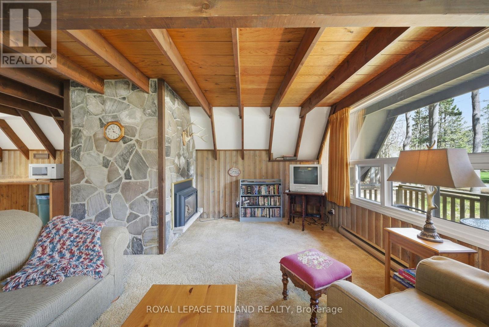 1003 CHIPPEWA LANE