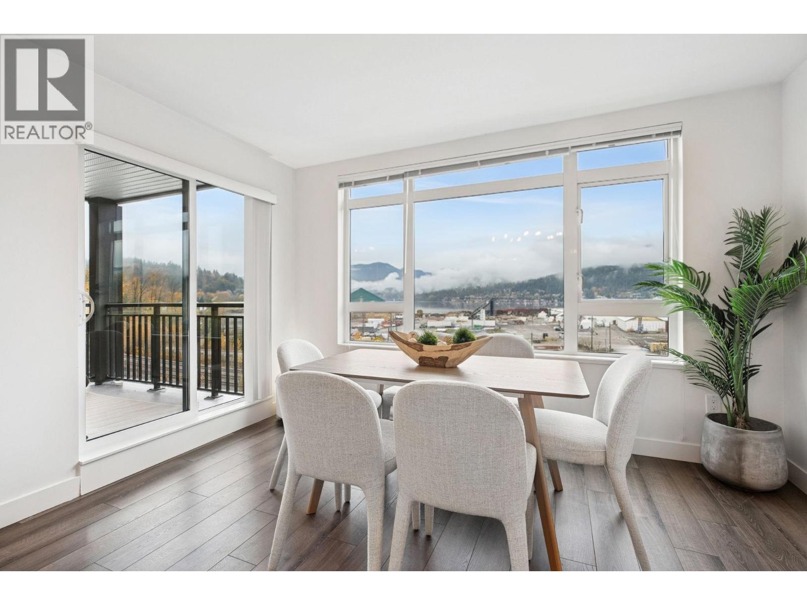 412 2525 CLARKE STREET