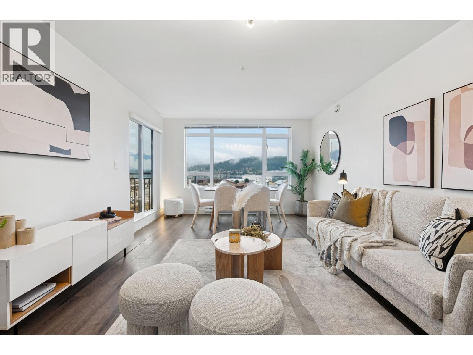 412 2525 CLARKE STREET