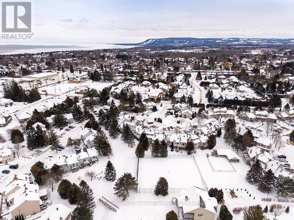 105 - 150 VICTORIA STREET S