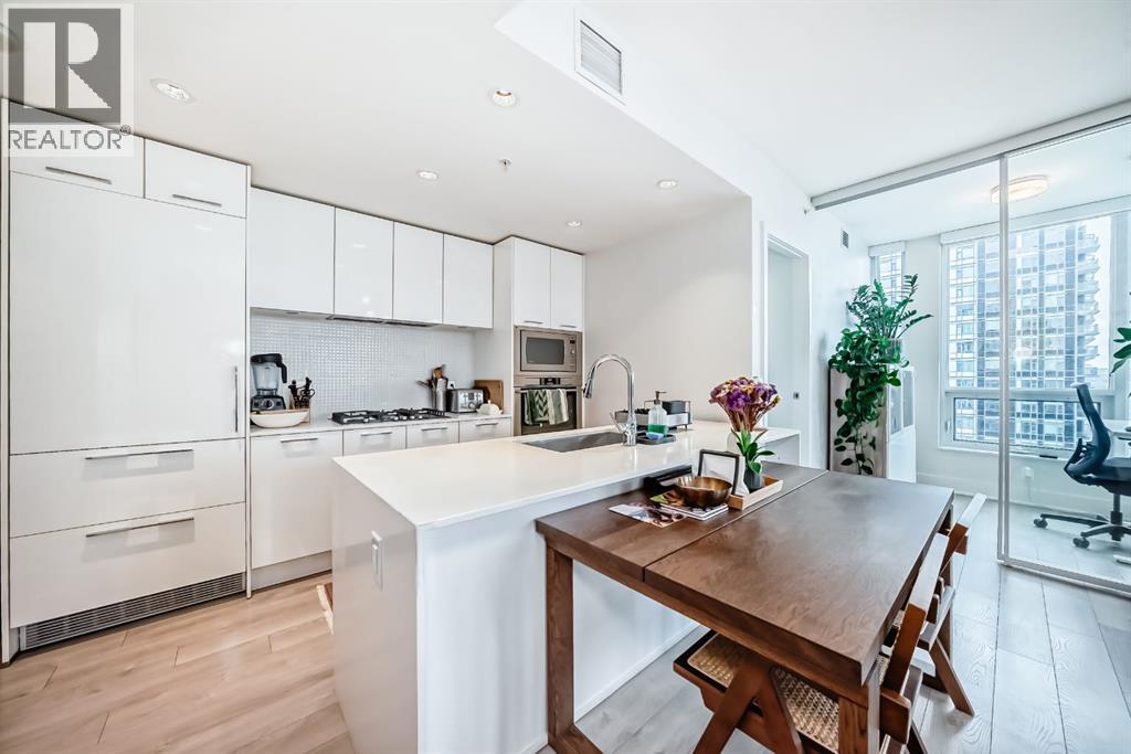 2804, 901 10 Avenue SW