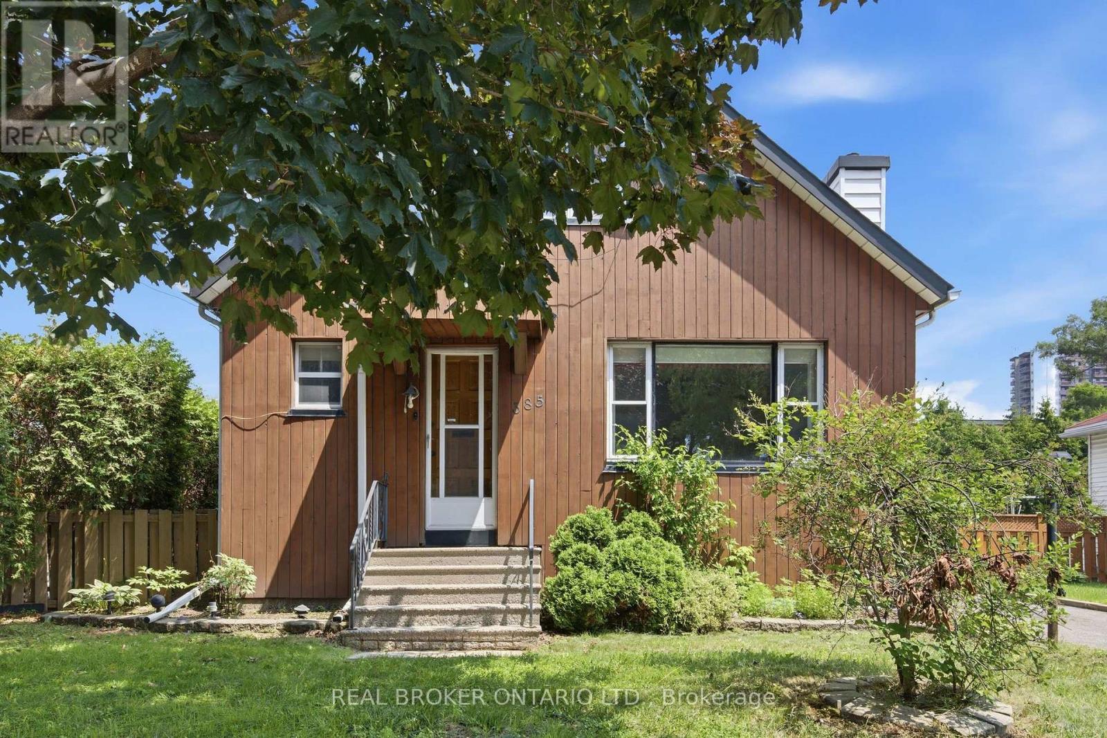 385 ENFIELD AVENUE