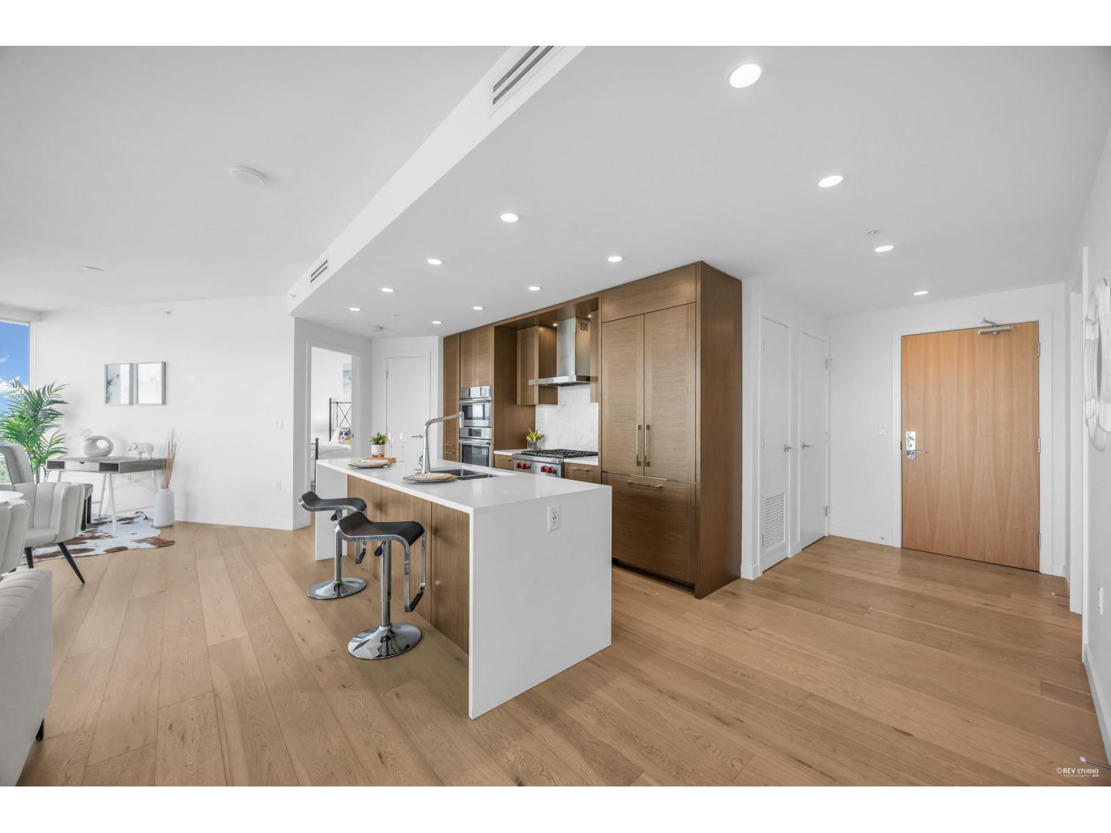 703 1439 GEORGE STREET