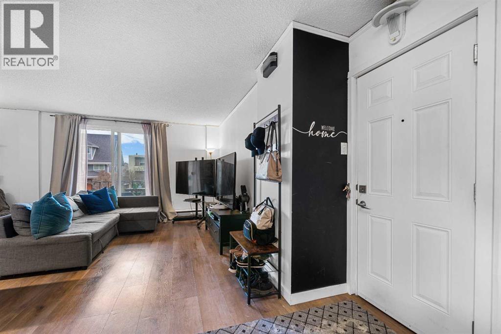 202, 2111 14 Street SW