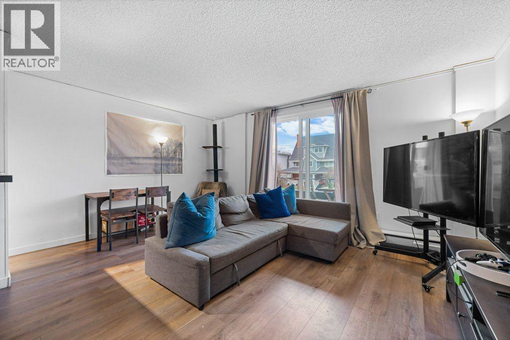 202, 2111 14 Street SW