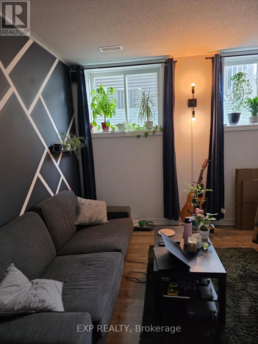 B - 159 MINIKAN STREET