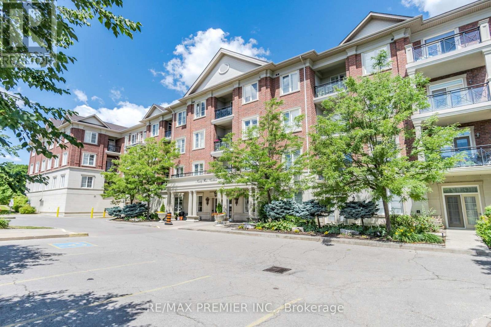UNIT 6 - 9519 KEELE STREET