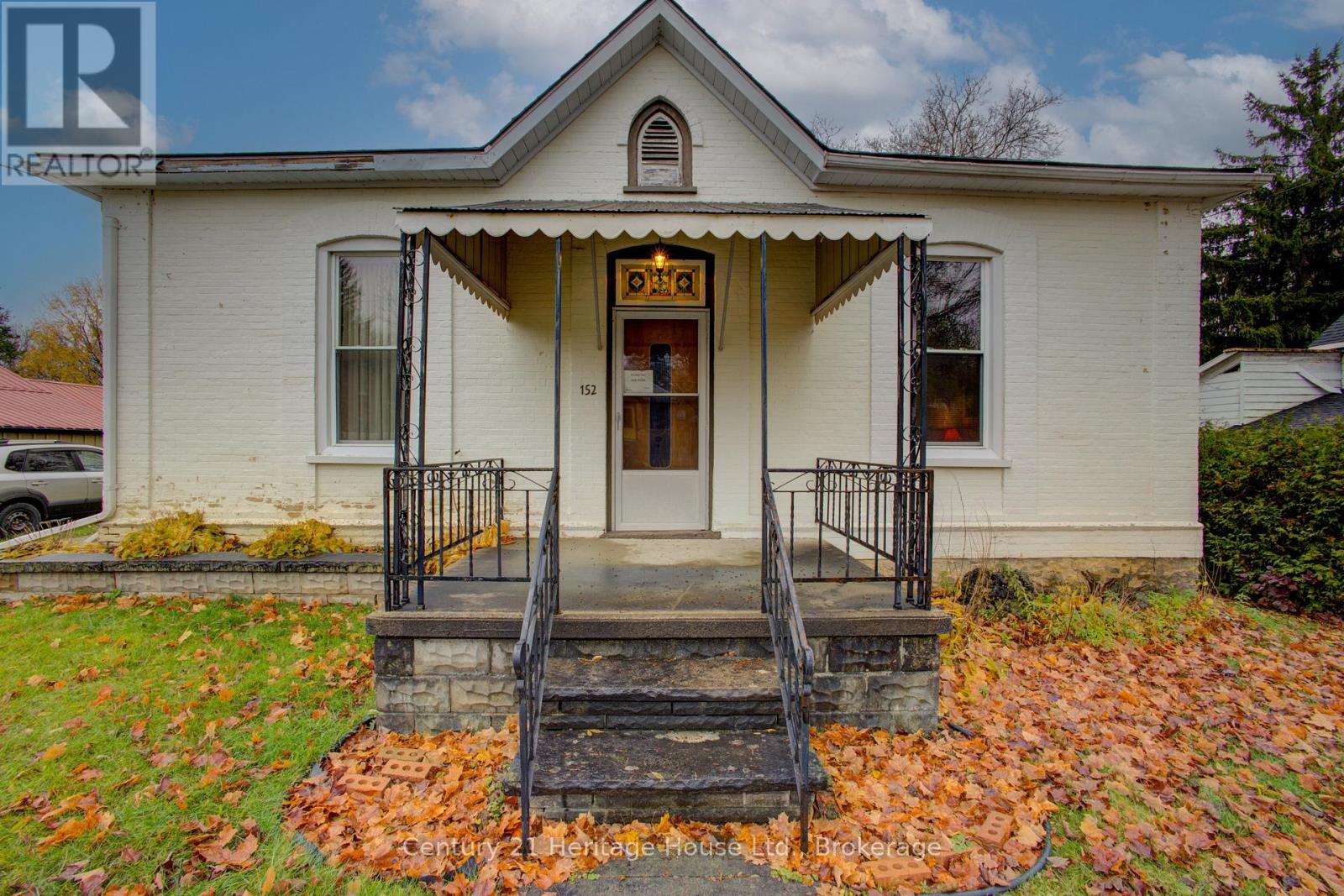 152 COUNTESS STREET N