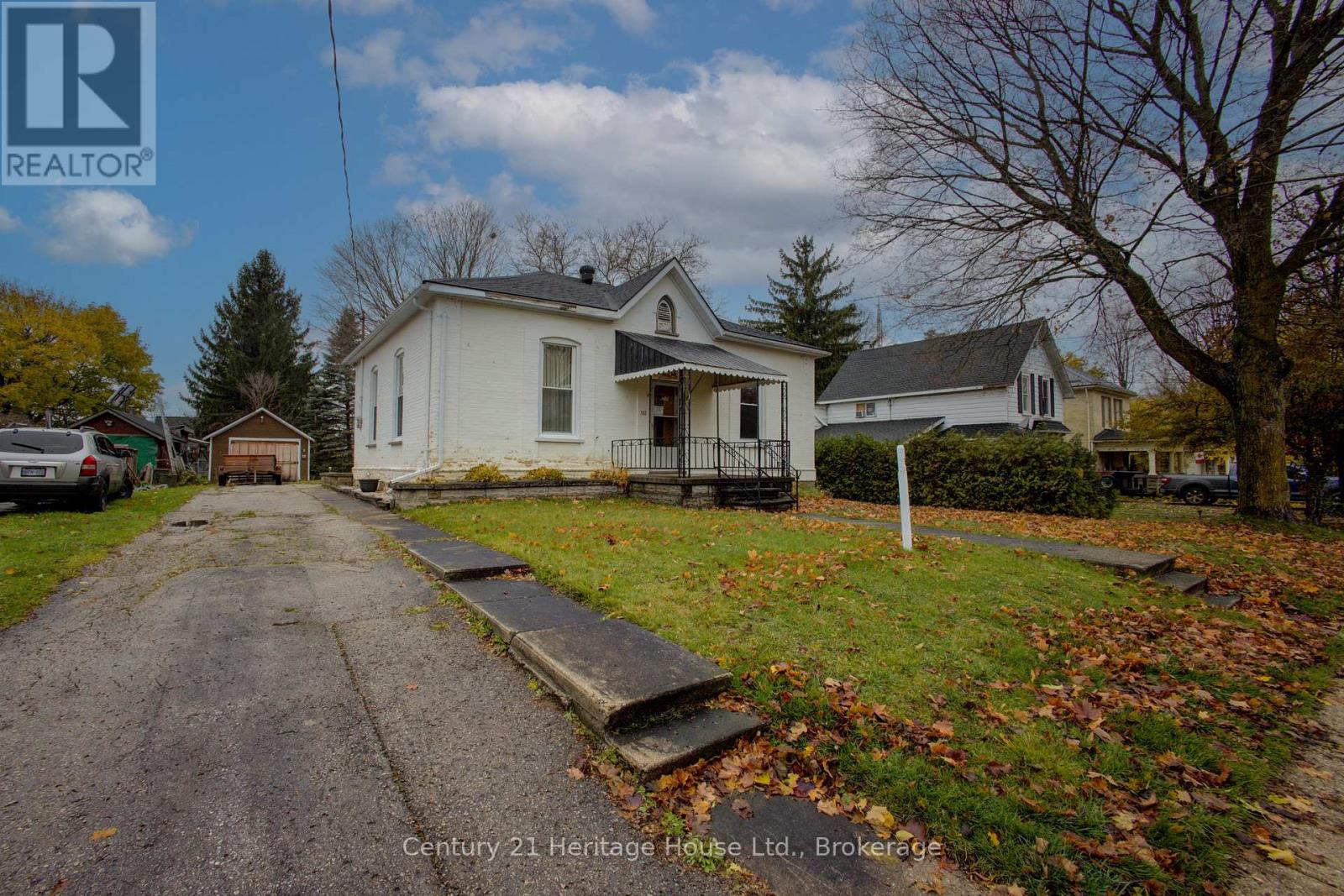 152 COUNTESS STREET N