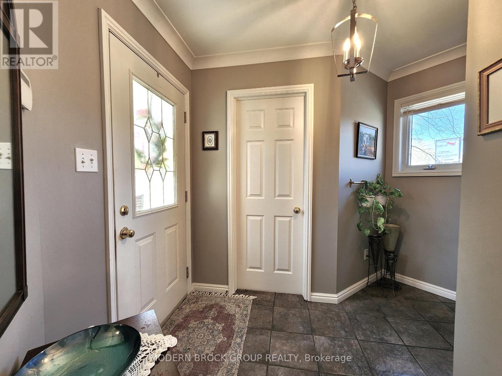 516 KING STREET W