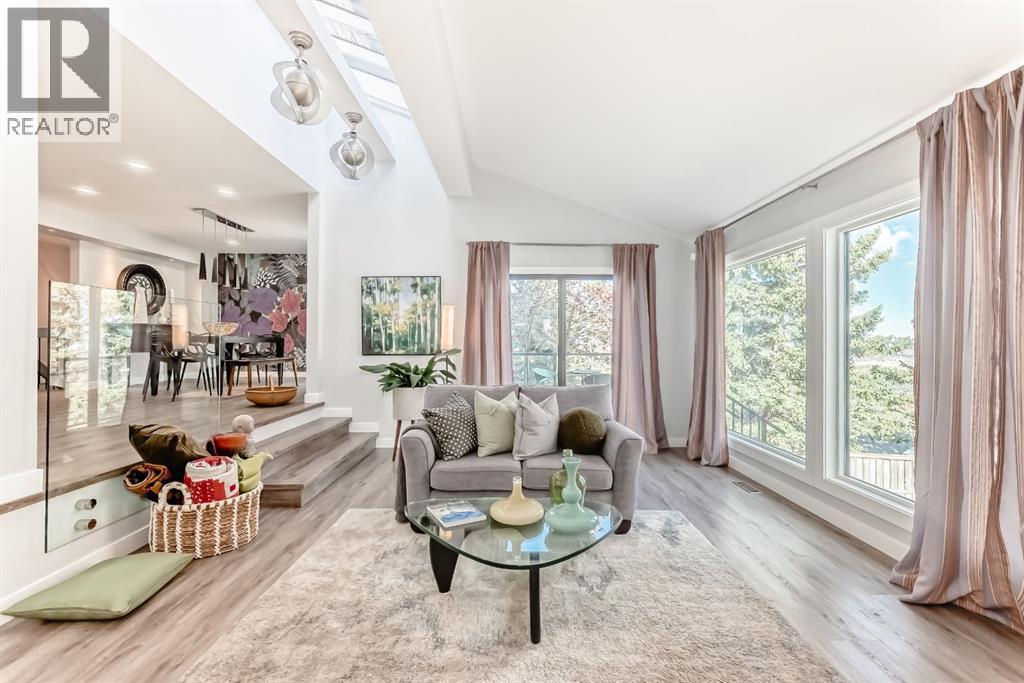 22 Coach Manor Terrace SW