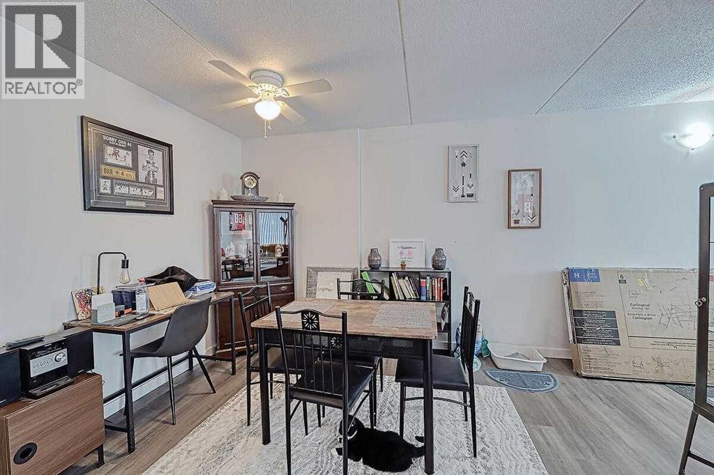 1101, 2200 Woodview Drive SW