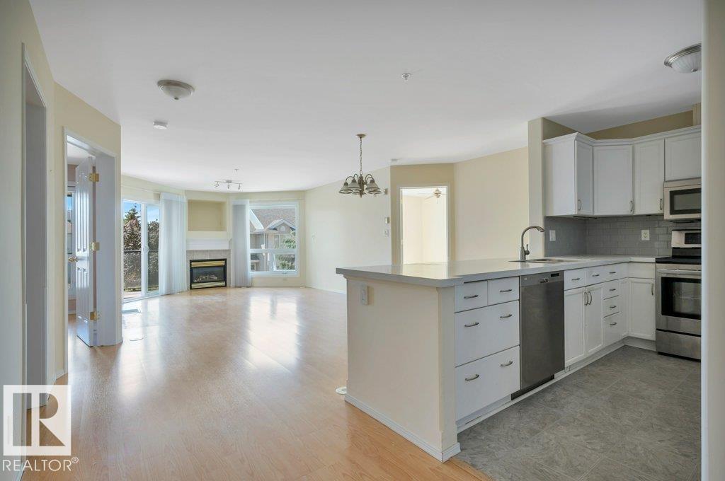 #305 7839 96 ST NW