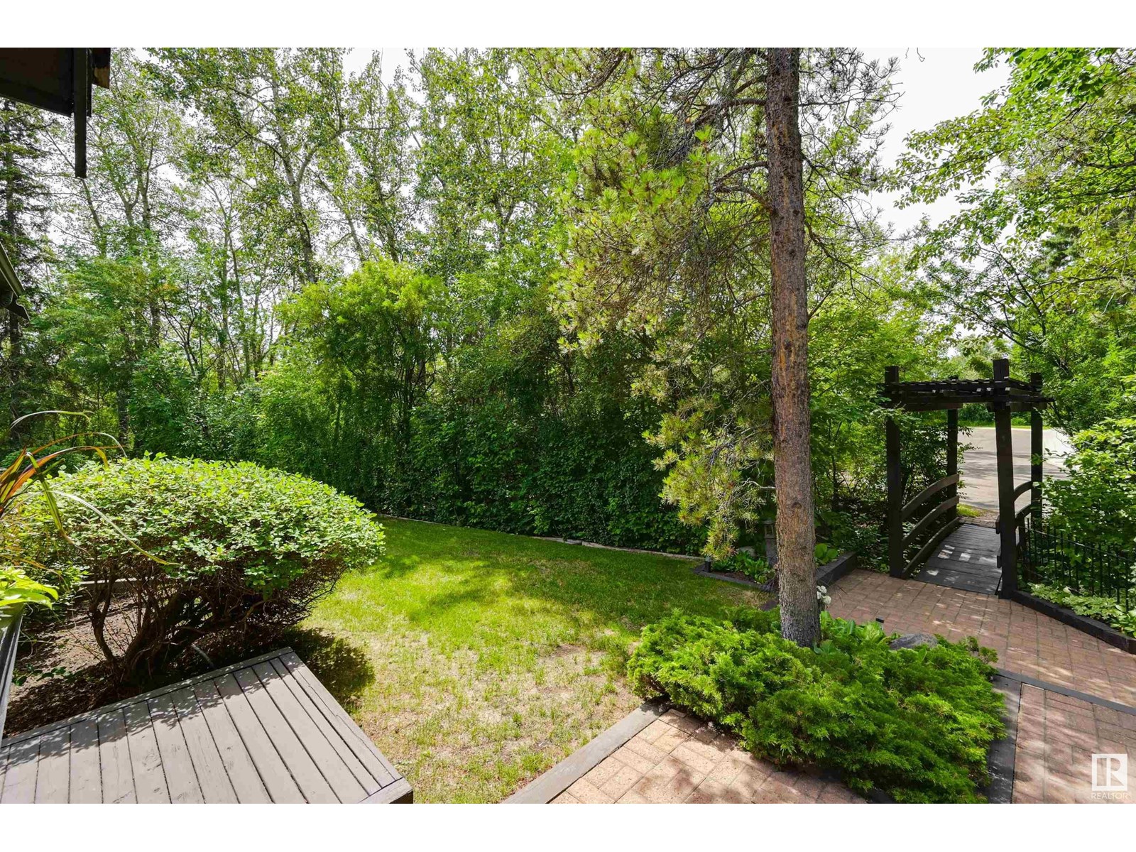 14232 RAVINE DR NW